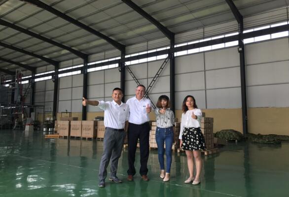 歐洲代表團參考考察河北茲爾防火套管生產基地